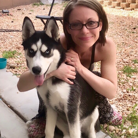 Meet your Posher, Candice - Picture 2 of 6